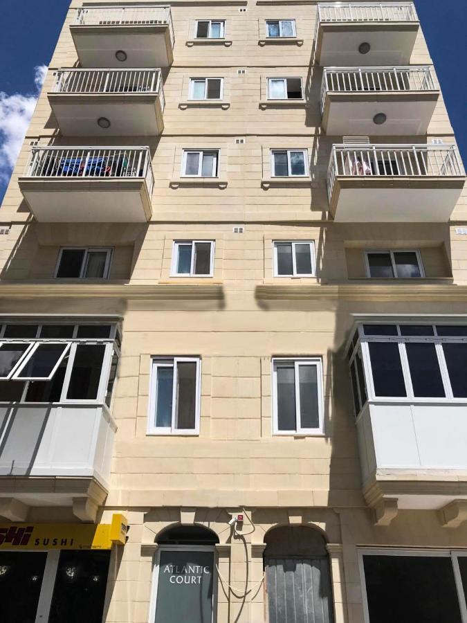 F12 Room 1, Private Room Two Single Beds Shared Bathroom In Shared Flat Msida Zewnętrze zdjęcie