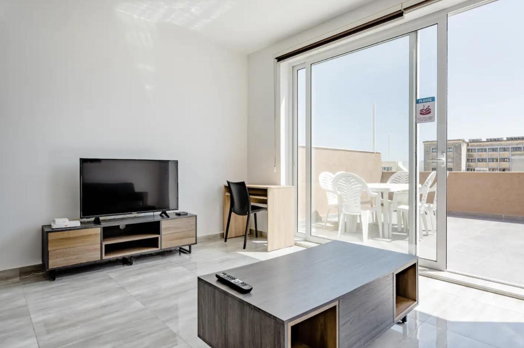 F12 Room 1, Private Room Two Single Beds Shared Bathroom In Shared Flat Msida Zewnętrze zdjęcie